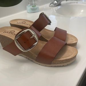 Italian weather Yocono slide sandals with large buckle